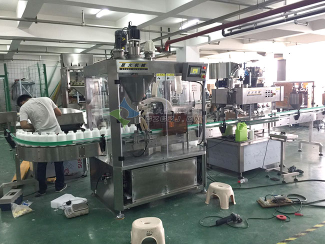 瓶裝酵素粉灌裝機(jī)整機(jī)展示
